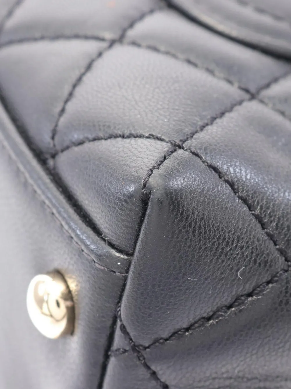 Pre-owned Chanel 2021-2022 Extra Mini Coco Handle Bag In Black