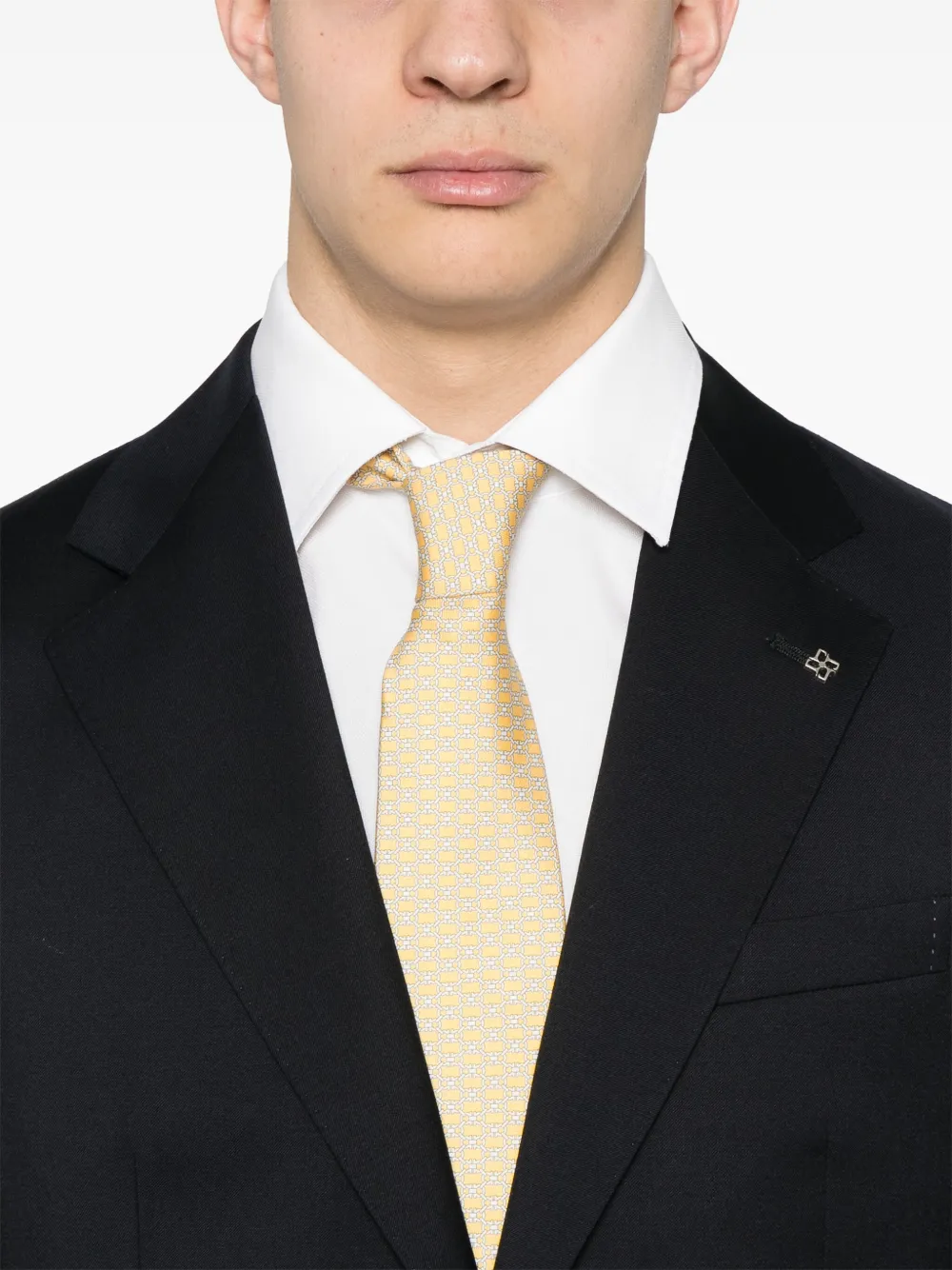 TAGLIATORE BROOCH-DETAIL SUIT