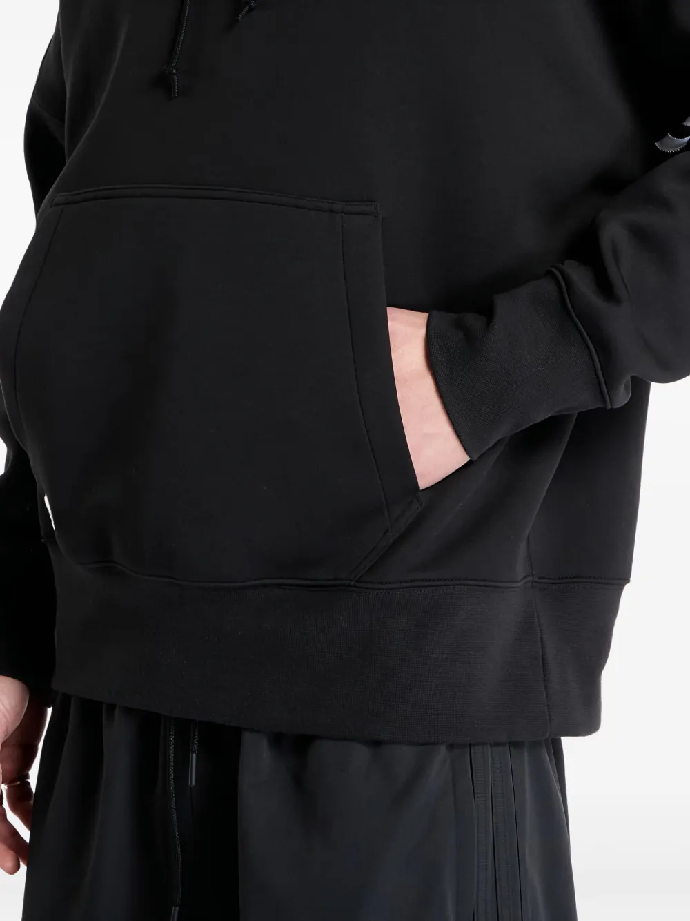 adidas Neuclassics hoodie Zwart