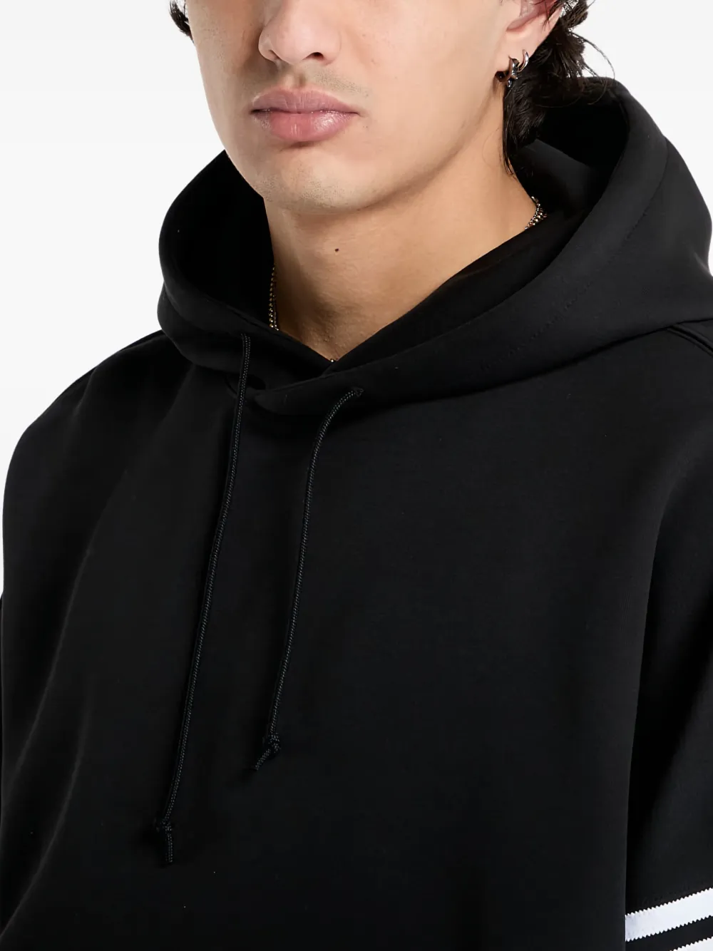 adidas Neuclassics hoodie Zwart