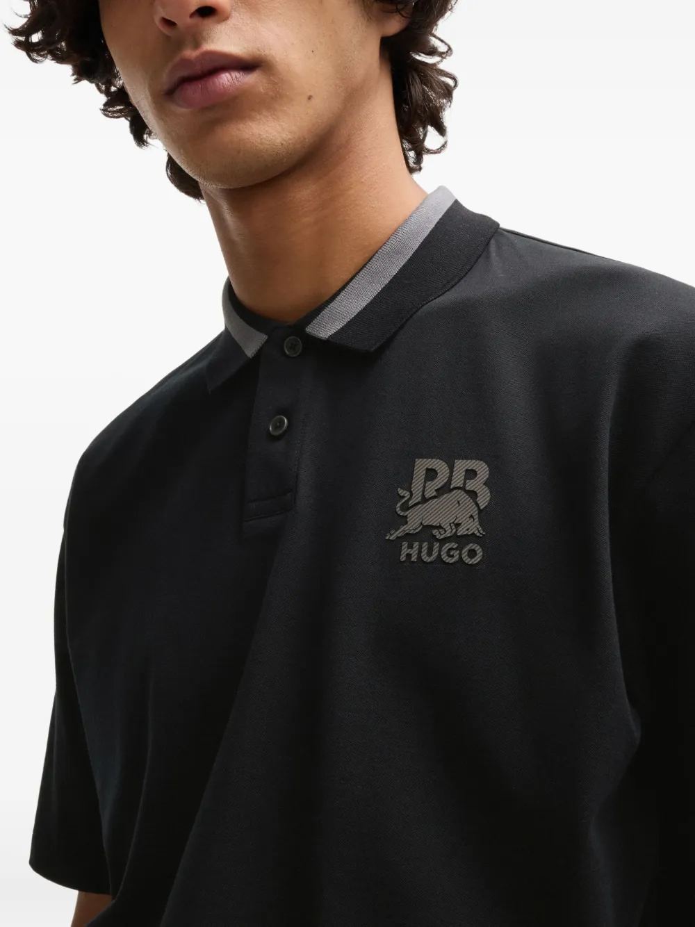 HUGO x RB poloshirt met logo-applicatie Zwart