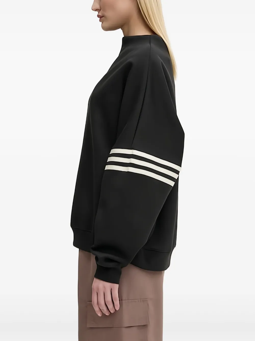 adidas Neuclassics sweater Zwart