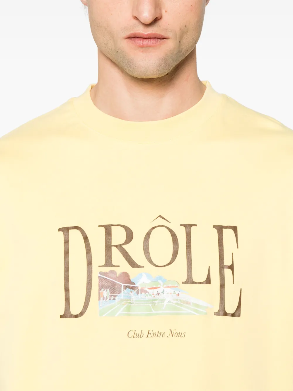 Drôle De Monsieur Le T-shirt Tennis Court T-shirt Geel