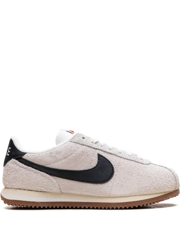 ★NIKE★ Cortez Vintage Suede W Summit White Muslin Gum Medi 28341954_58121252_600.jpg
