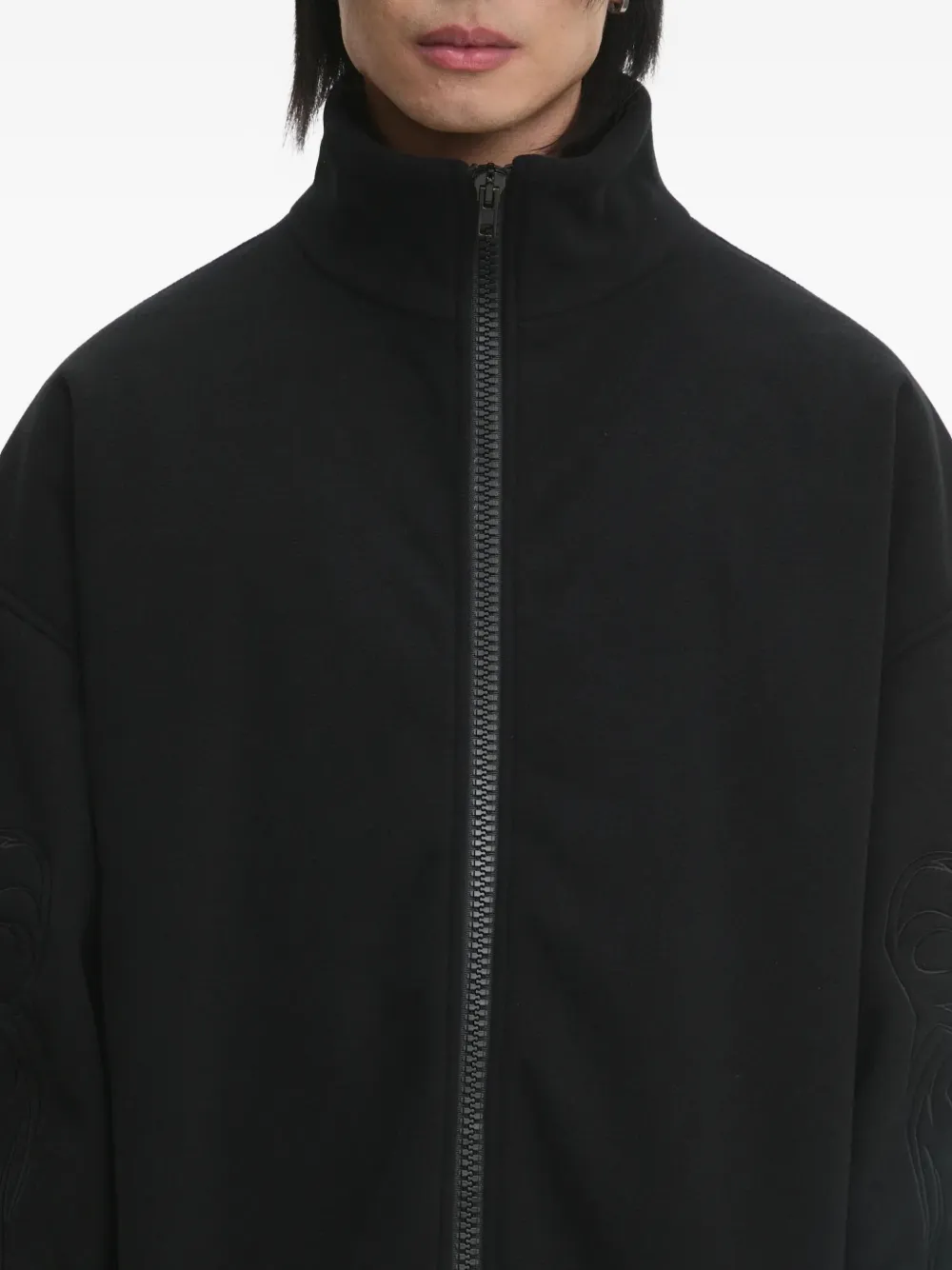 VETEMENTS logo-embossed zip-up jacket Zwart