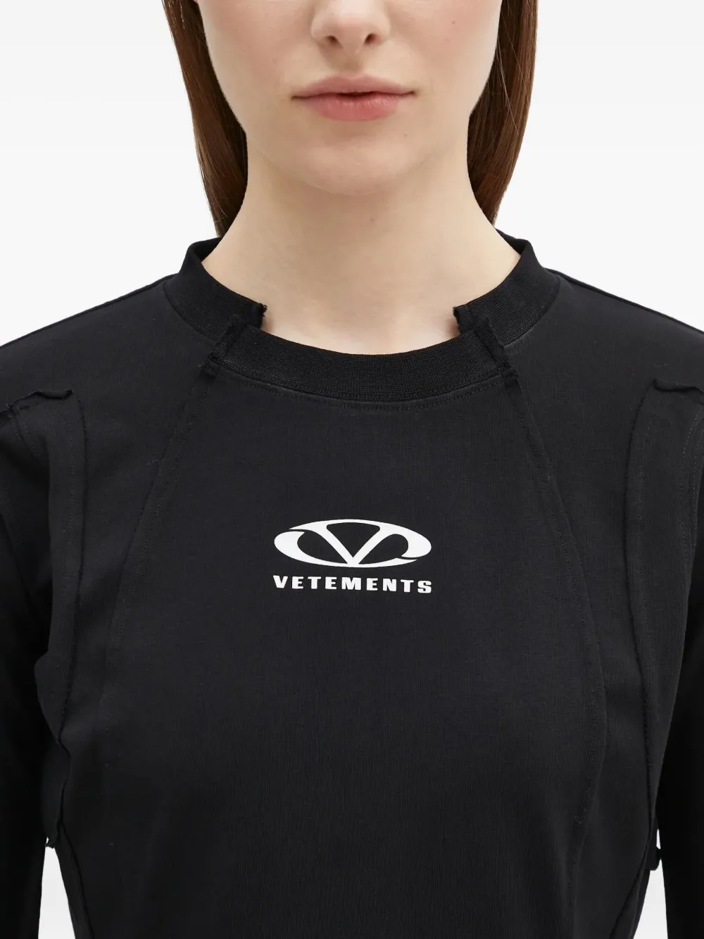 VETEMENTS exposed-seam T-shirt Zwart
