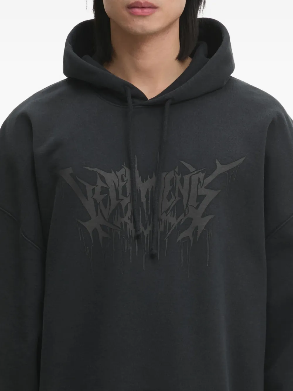 VETEMENTS logo-print hoodie Zwart