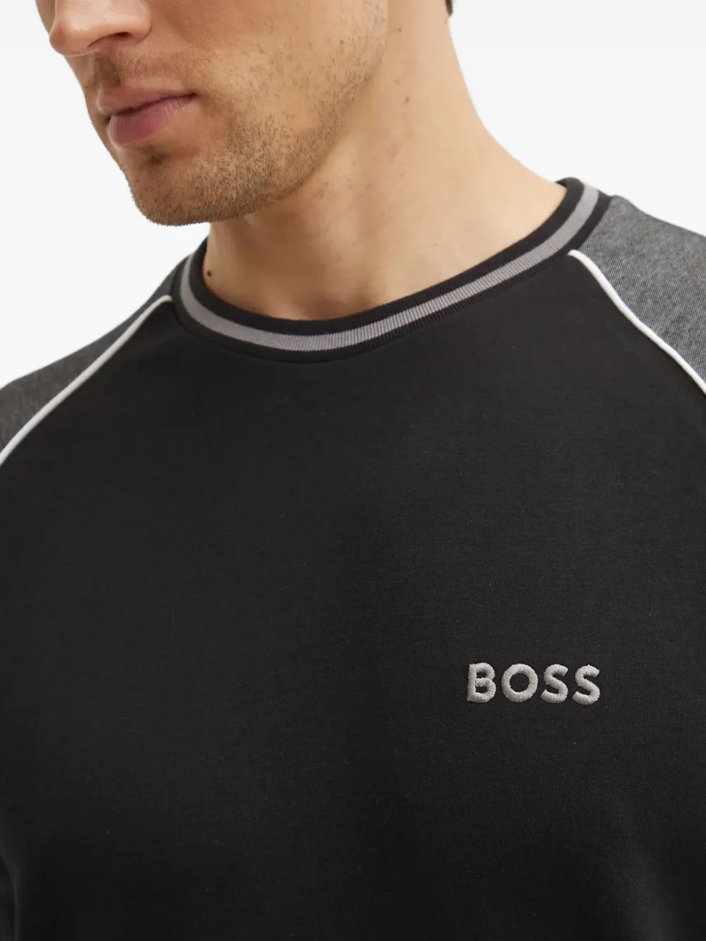 BOSS T-shirt met contrasterend vlak Zwart