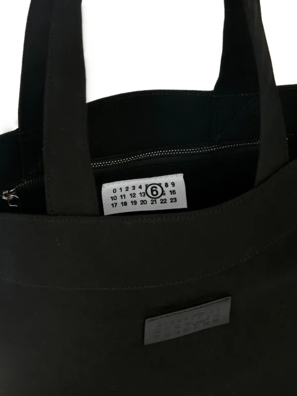 ショルダーバッグ・ポシェット MM6 Maison Margiela MM6 Tote Bag Tote MM6 ELCBT01 Q78 ELCBT0 MM6 Maison Margiela logo-patch Tote Bag | Black | FARFETCH
