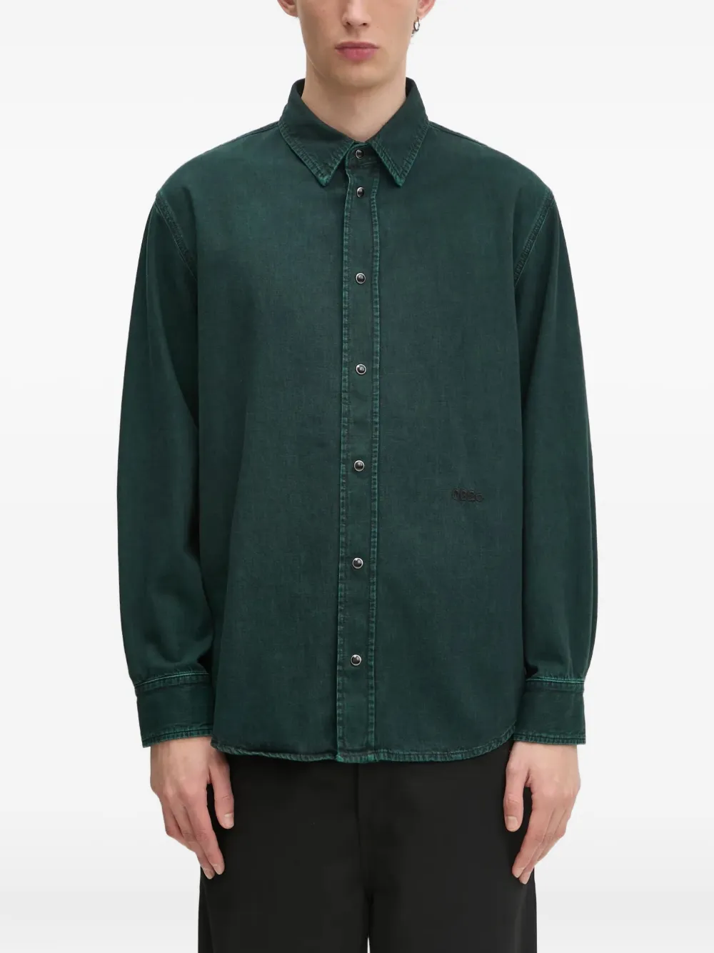 button-fastening denim shirt