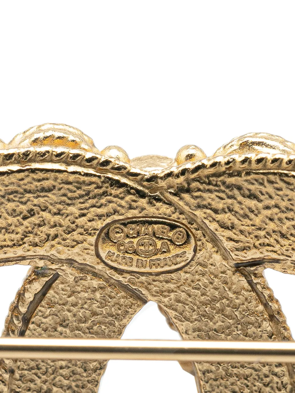 Pre-owned Chanel 2006 Gold Plated Cc Crystal Brooch Costume Brooch