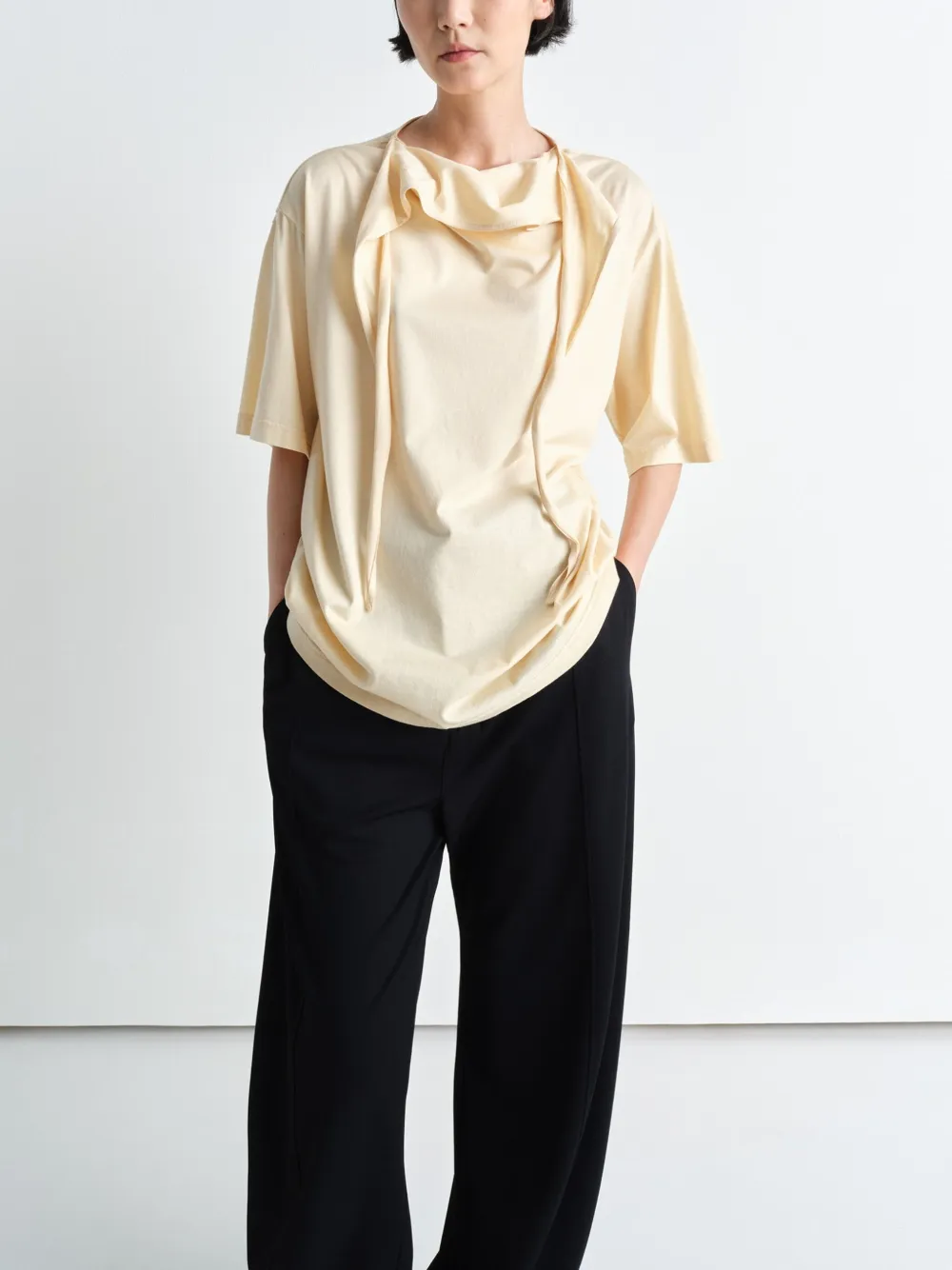 LEMAIRE T-shirt met foulard detail Beige