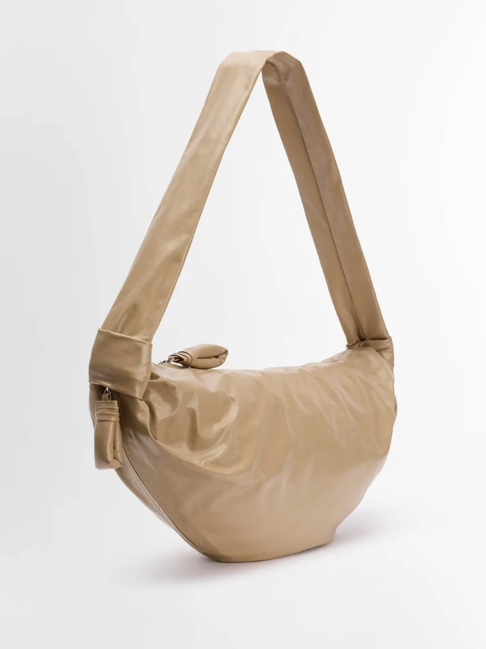 LEMAIRE Croissant medium schoudertas Beige