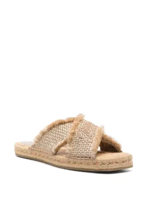 値下げ‼️新品未使用品⭐︎JIMMY CHOO ホワイト ビーチサンダル ビーチサンダル Jimmy Choo(ジミーチュウ) - 海外通販のBUYMA