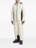 GUESS USA quilted panelled ski jacket - White