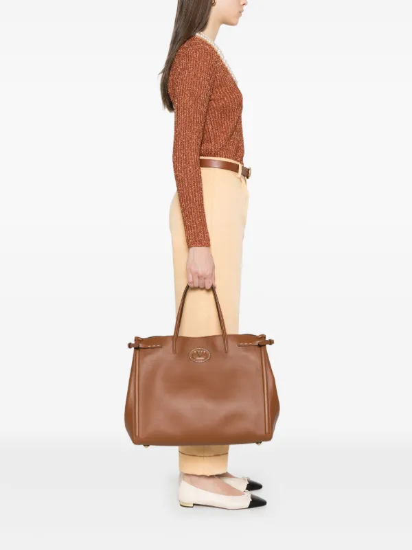 トートバッグ [VALENTINO] Garavani Antibes Medium Tote Bag 25713119_58456132_600.jpg