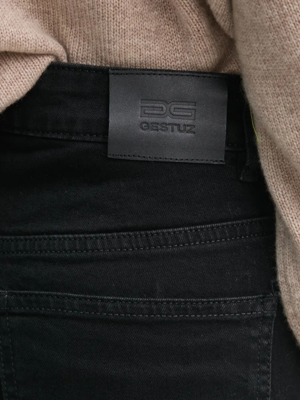 Gestuz Stretch-katoenen jeans Zwart