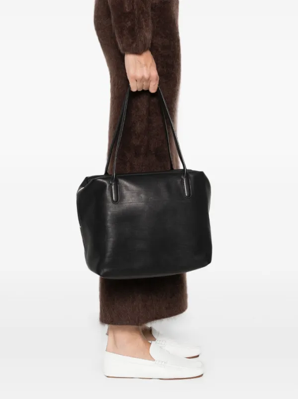 上質★THE ROW Henri black leather bag 28398260_59224526_600.jpg