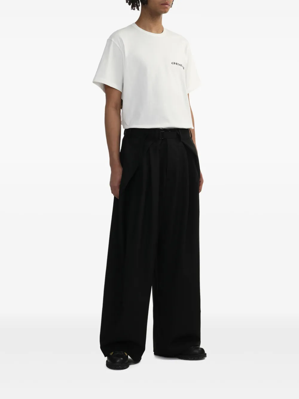 KHOKI pleat-detailing trousers - Zwart