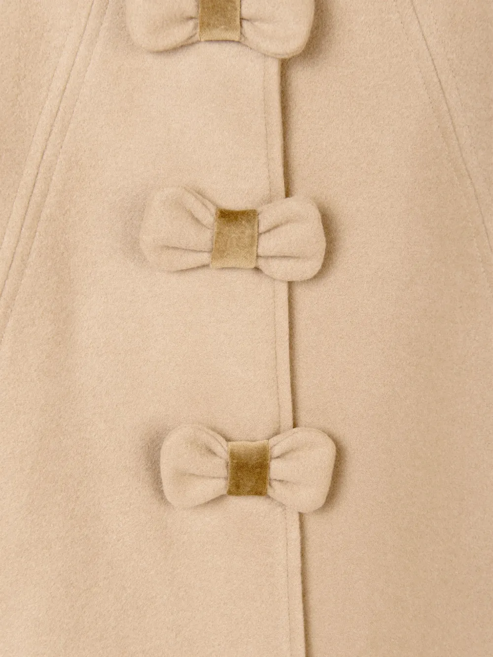 Sarah Louise Cape met strikdetail Beige
