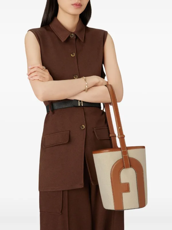■FURLA■Furla Lido バケットバッグ M Furla Lido バケットバッグ | ニュートラル | FARFETCH JP
