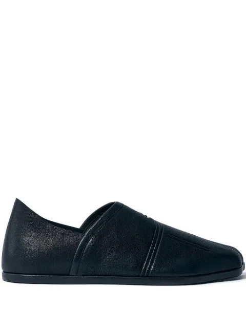Vivienne Westwood slippers con puntera asimétrica