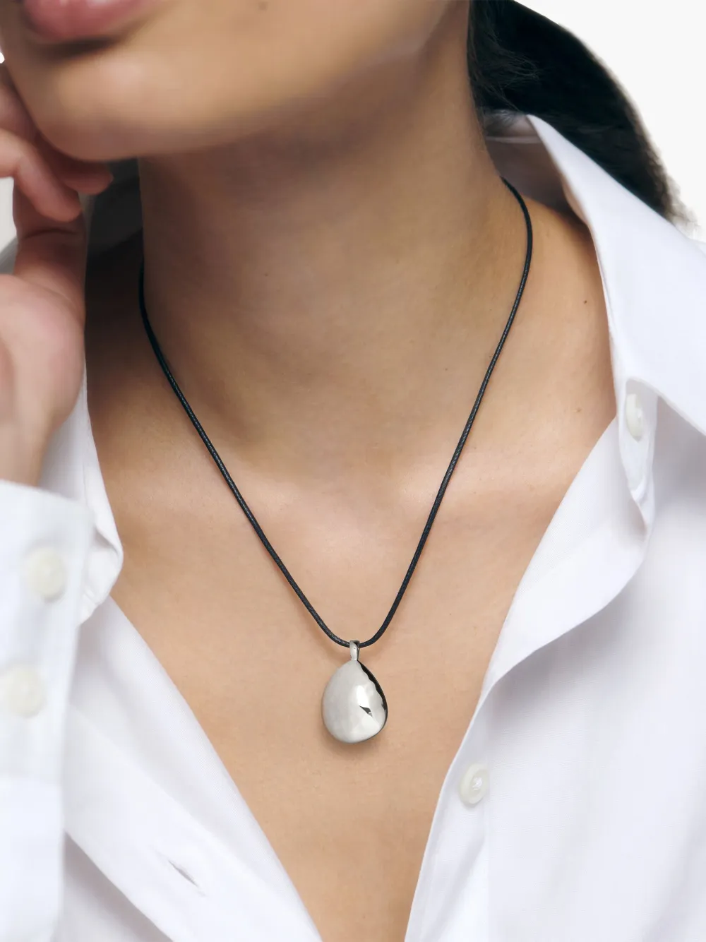 Deia Pebble Necklace