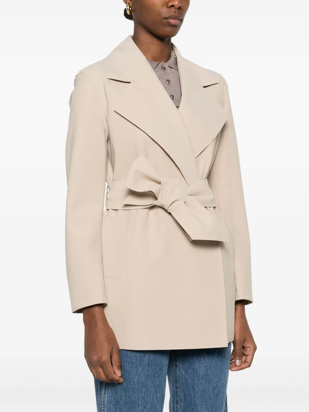 Harris Wharf London Jas met ceintuur Beige