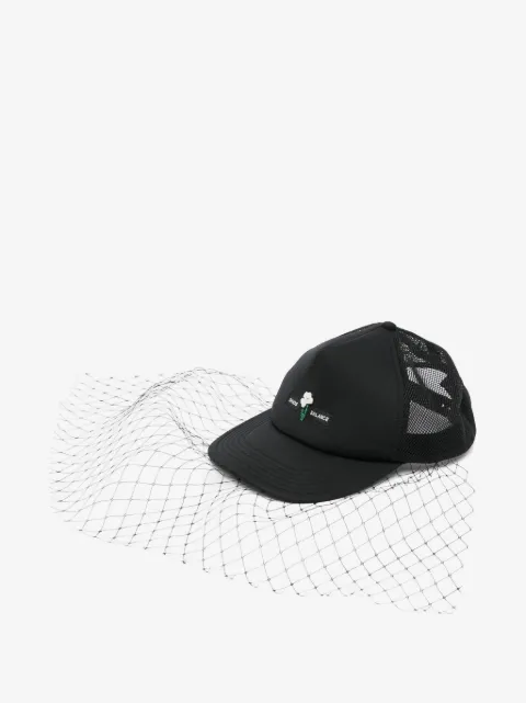 Undercover mesh detailing cap