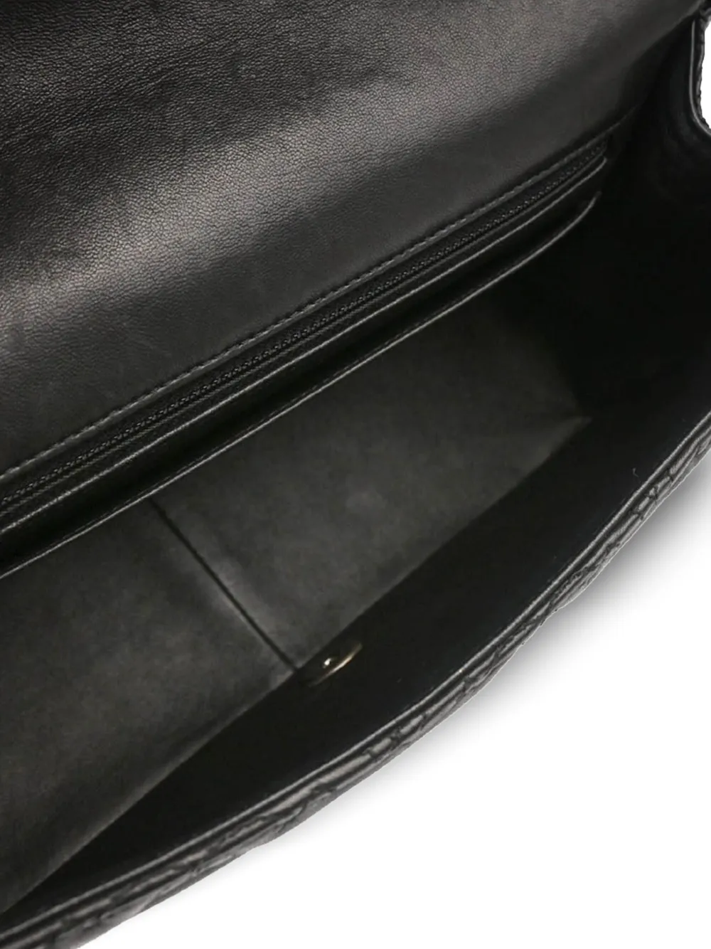 Chanel Pre-owned 2014 Cc-quilted Shoulder Bag in Black, view 4