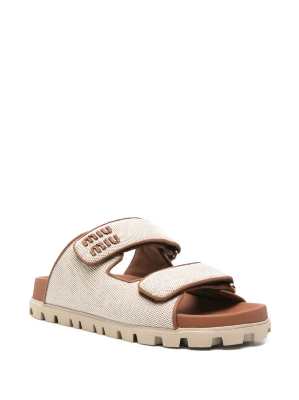 サンダル・ミュール Miu Miu Sandalo Flat Con Logo Miu Miu Sandalo Flat Con Logo (MiuMiu/サンダル・ミュール