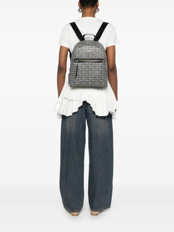 dkny bryant leather top zip backpack Bag in Caramel R12KLC36  The solid material composition ensures resilience against everyday wear while maintaining a professional appearance DKNY Bryant Red Leather Top