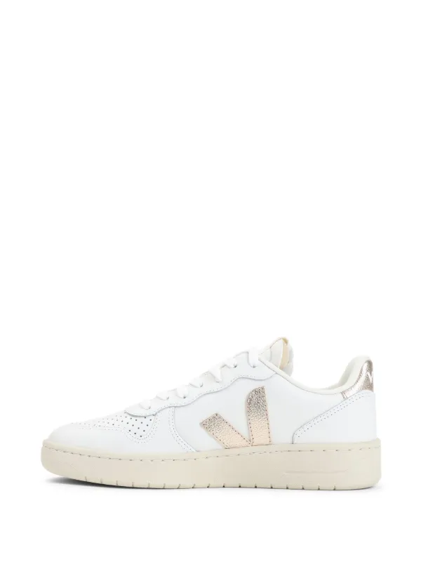 【送料&関税込】Veja Sneaker V-10 Amazon.com | VEJA Women's V-10 Sneaker, Full White, 4