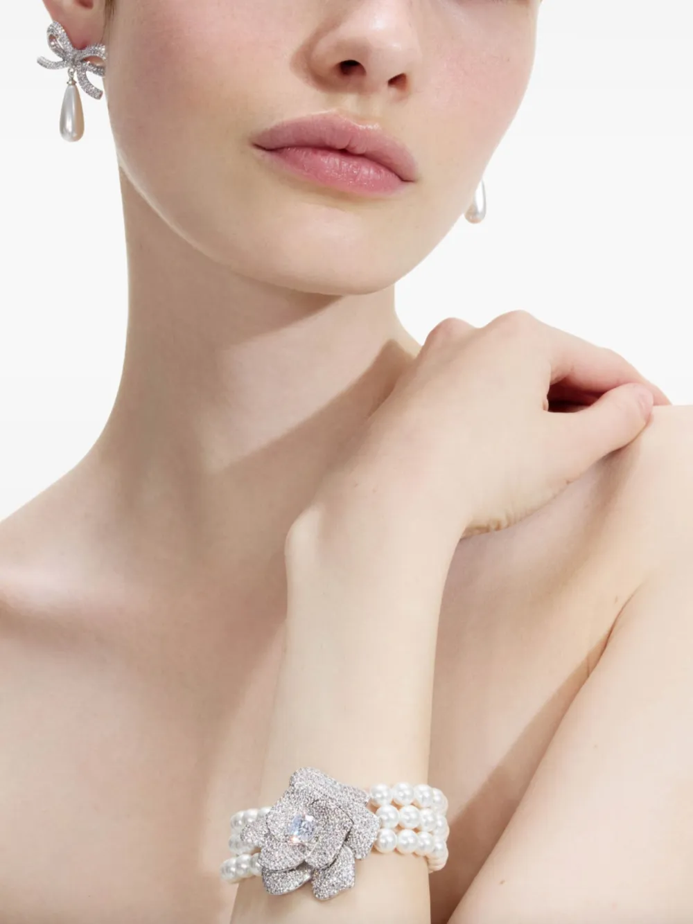 Self-Portrait Armband met bloemapplicatie en imitatieparel - Zilver