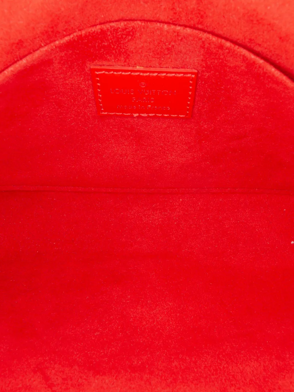 Pre-owned Louis Vuitton 2016 Epi Pochette Felicie Crossbody Bag In Red