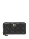 Miu Miu Pre-Owned 2020s matelassé wallet - Black