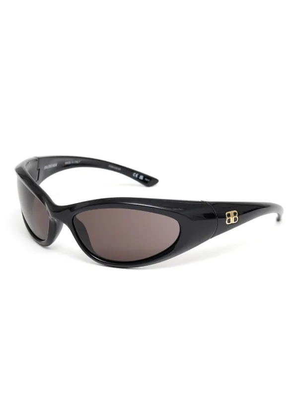 Balenciaga Eyewear Sporty B サングラス | ブラック | FARFETCH JP