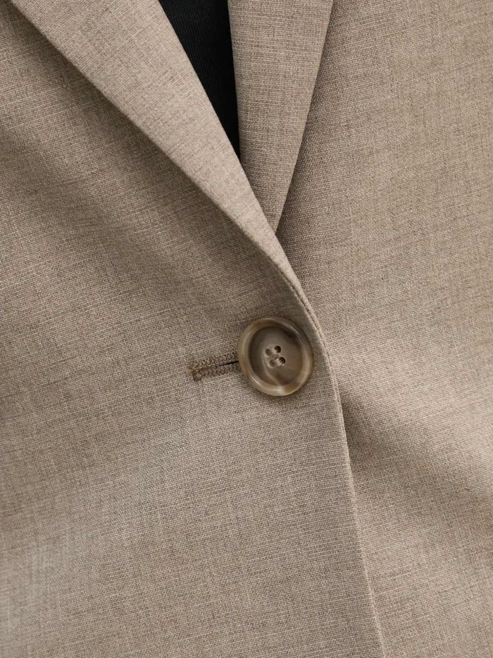 Filippa K Blazer met enkele rij knopen Beige