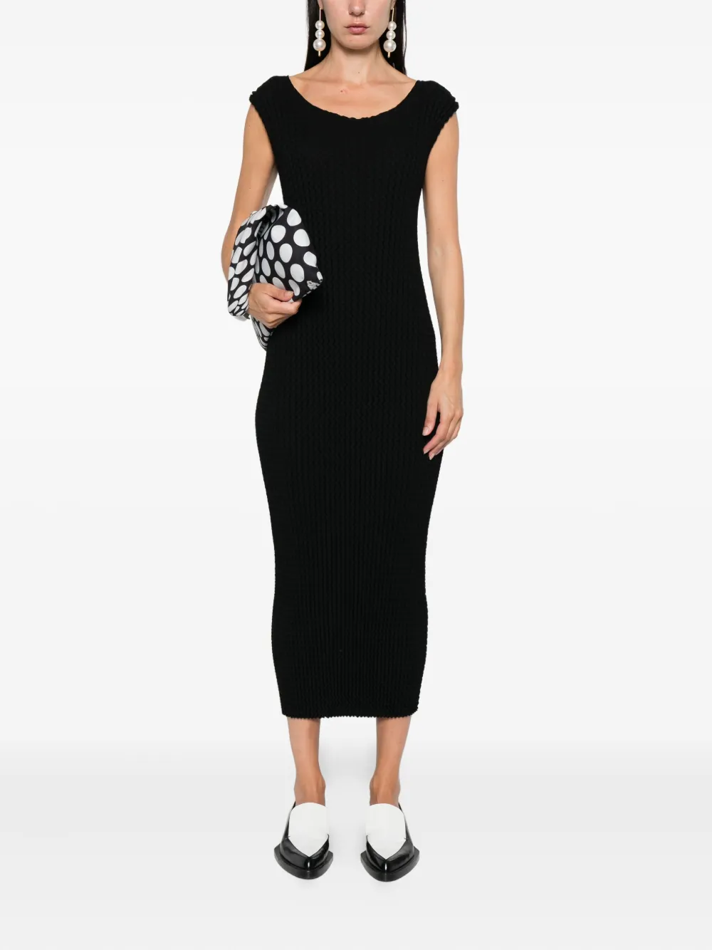Issey Miyake ribbed sleeveless midi dress Zwart