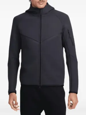 Nike テック ウィンドランナー 