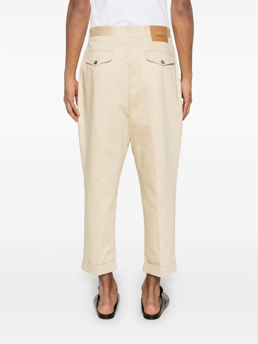 AMI Paris Cropped broek met toelopende pijpen Beige
