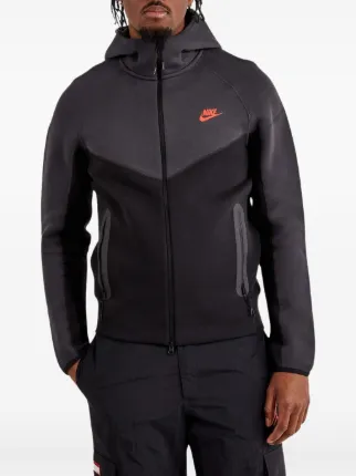 Nike テックフリース ウインドランナー 
