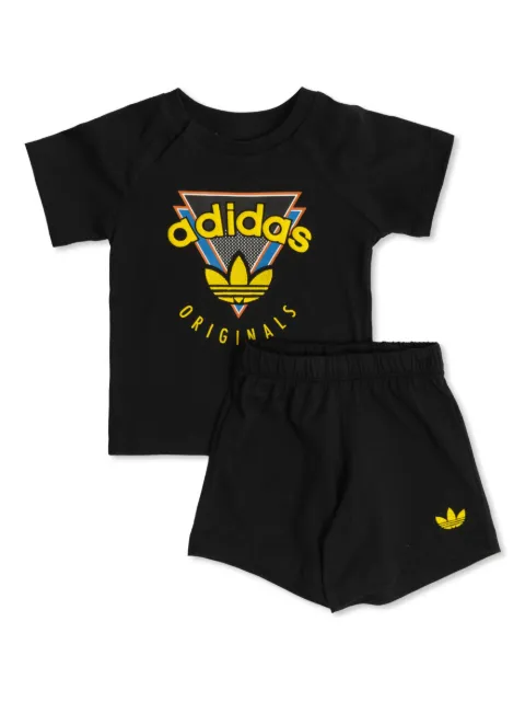 adidas Kids Set aus T-Shirt und Shorts mit Logo