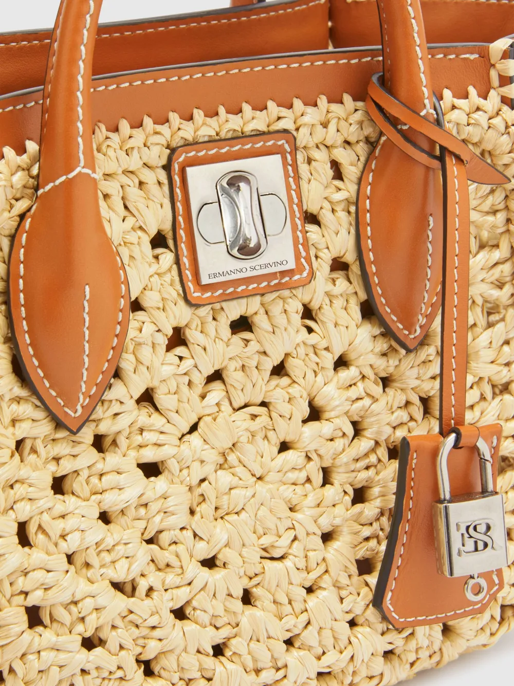 Ermanno Scervino Shopper met gegraveerd logo Beige