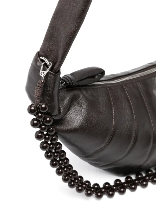 ショルダーバッグ・ポシェット LEMAIRE SS25 \"PEARLS CROISSANT\" BAG (BG0158 LL0131BR490) LEMAIRE Medium Pearls Croissant Shoulder Bag | Brown | FARFETCH