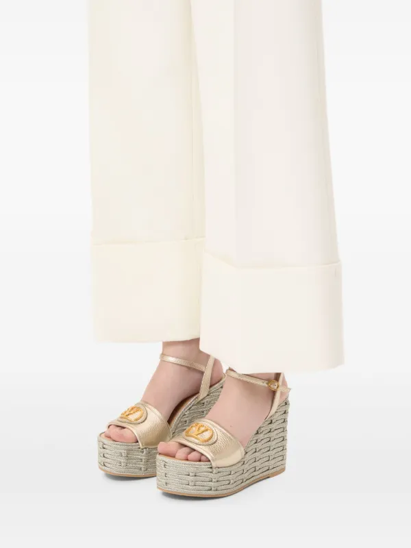 Valentino Garavani Vロゴ シグネチャー ウェッジサンダル