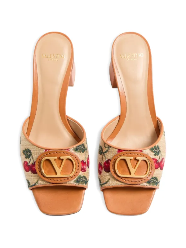 Valentino Garavani Vロゴ シグネチャー サンダル | ニュートラル
