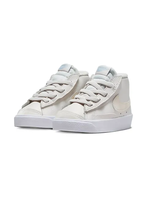 Nike Blazer Mid-77 trainers