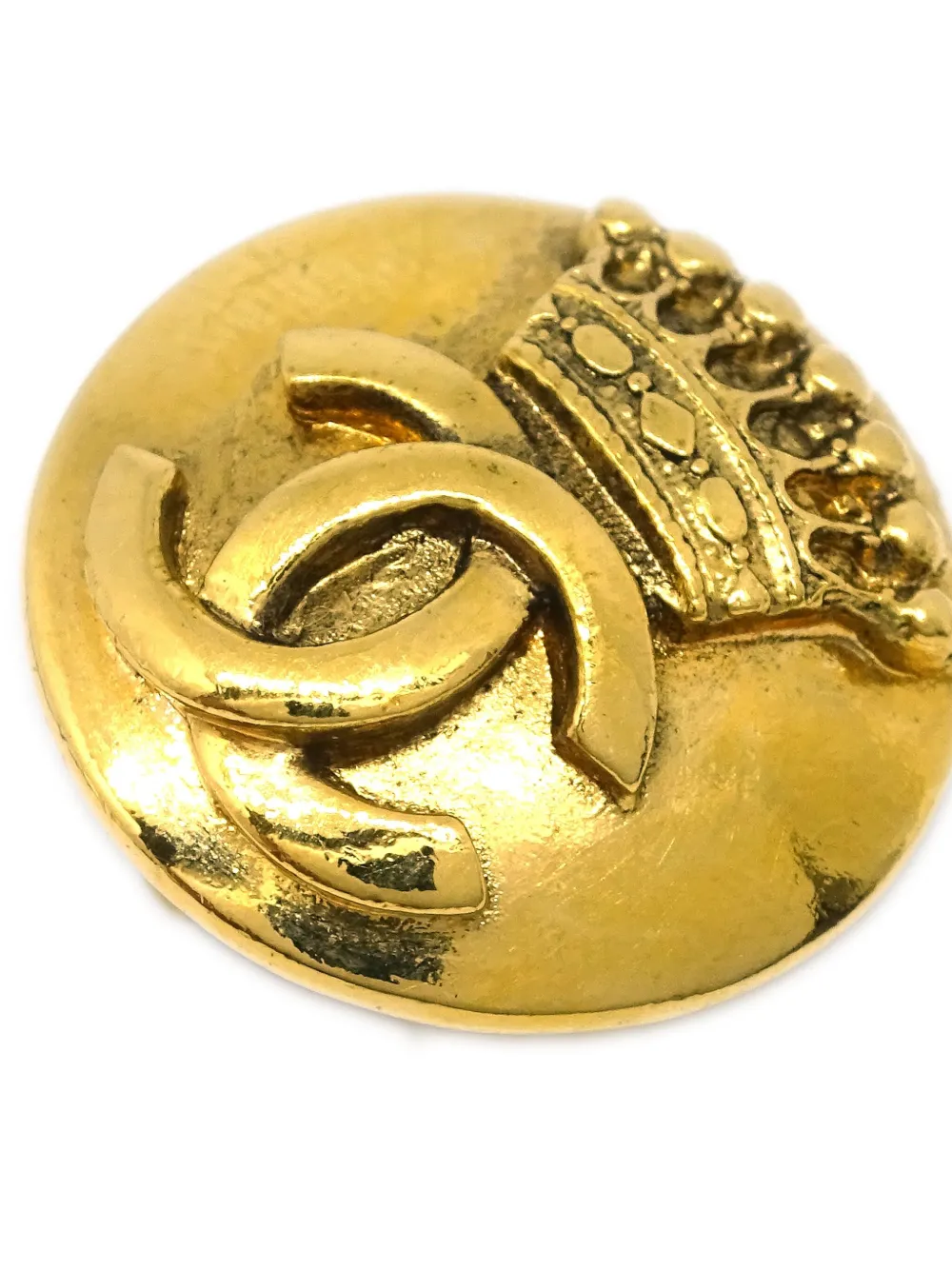 Pre-owned Chanel 1996 Cc Clip-on Earrings In Gold