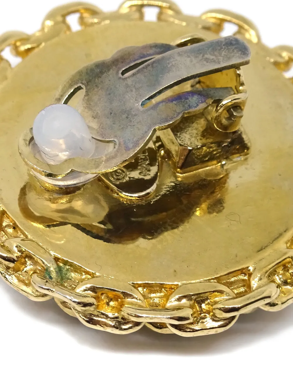 Pre-owned Chanel 1990-2000s Cc Clip-on Earrings In Gold